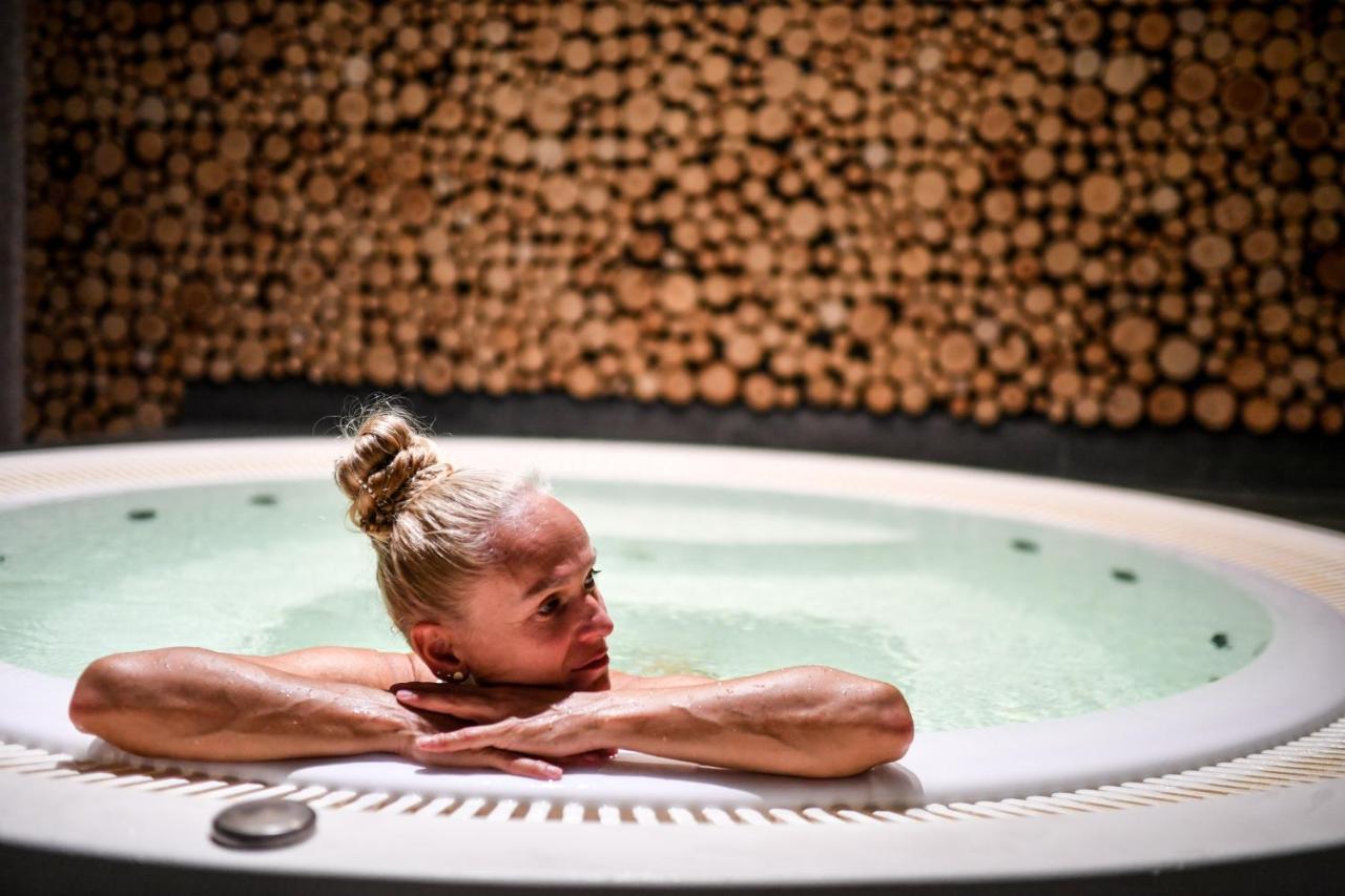 Hotel Bonifacio Spa&Sport Resort Sochocin Kültér fotó