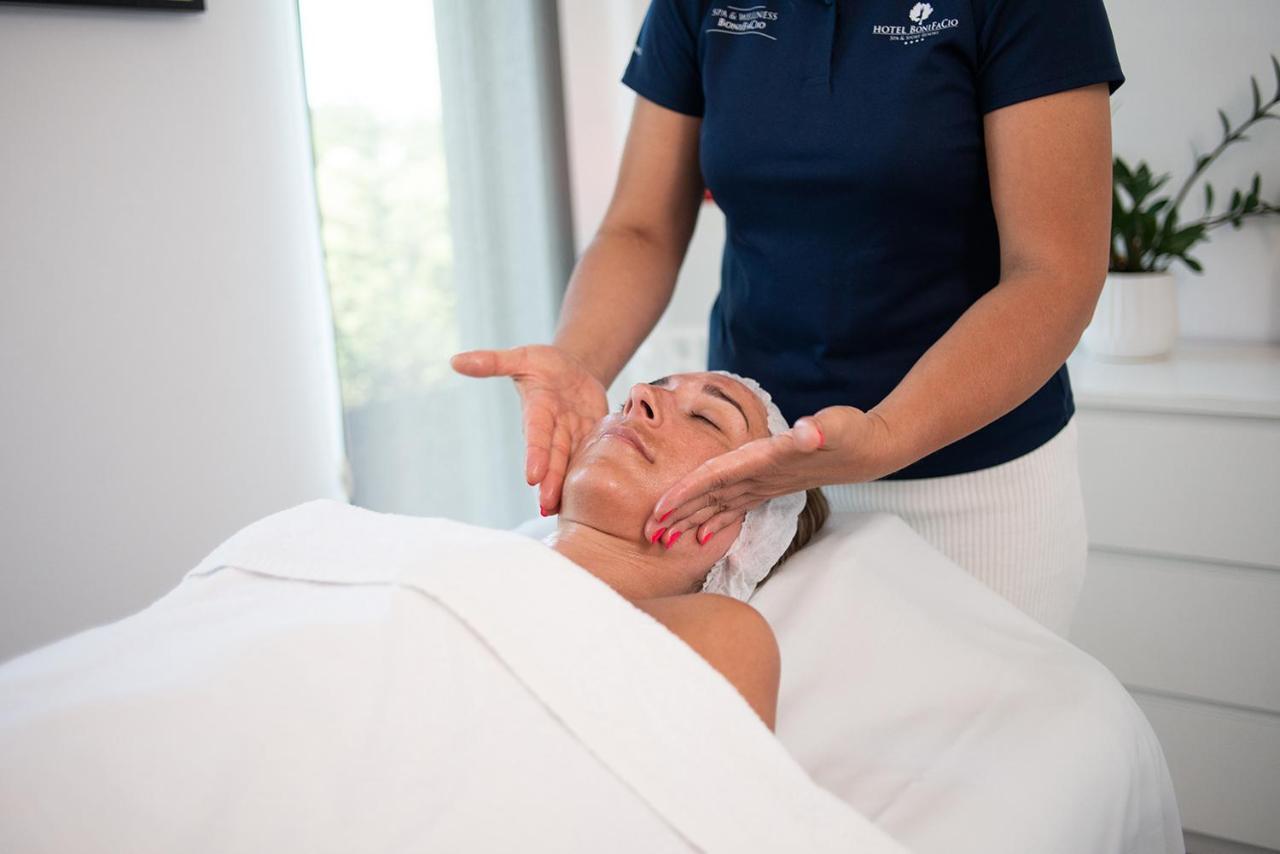 Hotel Bonifacio Spa&Sport Resort Sochocin Kültér fotó